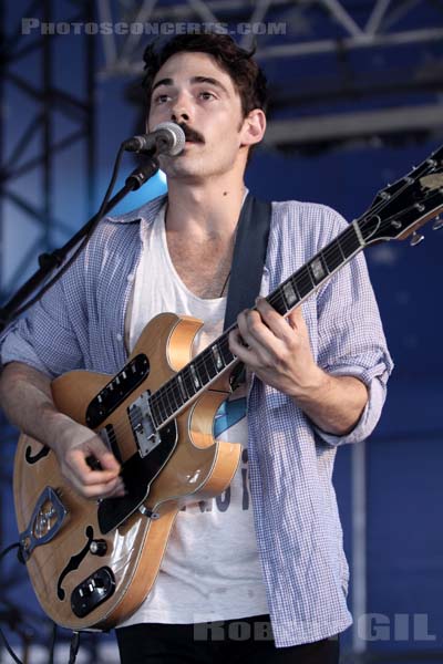 LOCAL NATIVES - 2010-06-27 - PARIS - Hippodrome de Longchamp - 